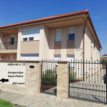 Imola Es Andrea Apartmanhaz 3 Hajdúszoboszló Extérieur photo