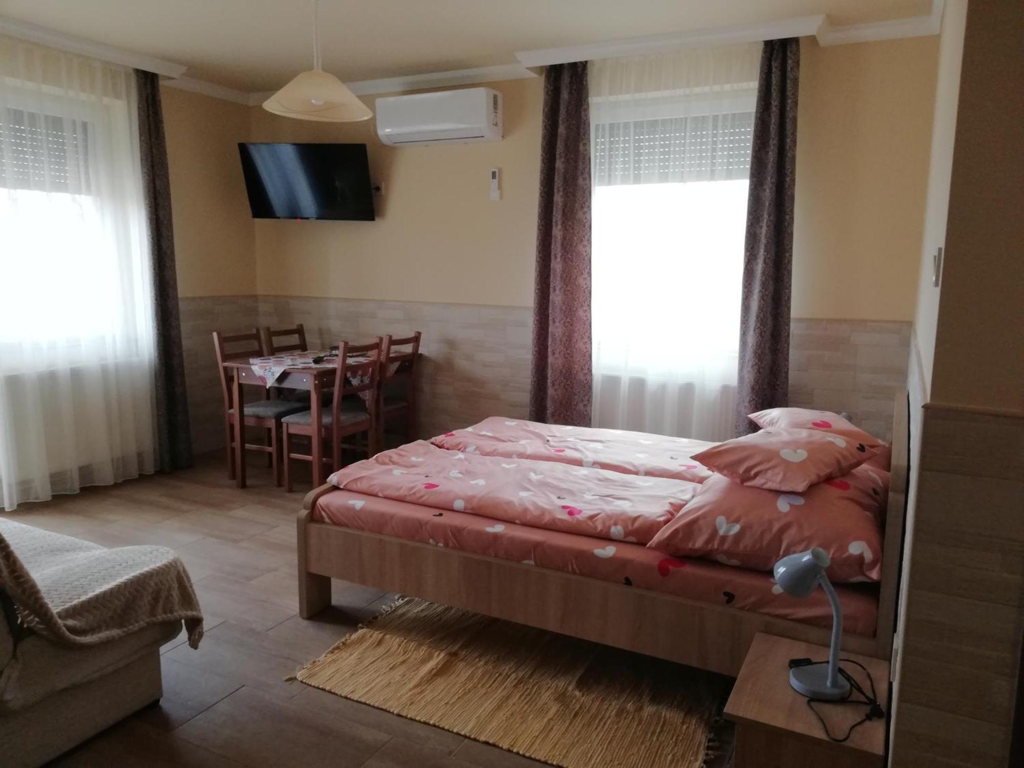 Imola Es Andrea Apartmanhaz 3 Hajdúszoboszló Extérieur photo